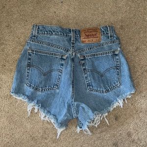 Levi’s 512 cutoffs